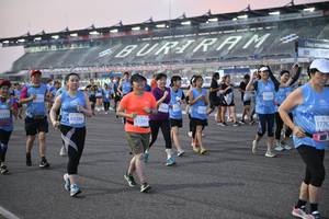 BIB: 50689, 81770, 100, 50296
                            <button type="button" onclick="openModal(10463979)" class="btn btn-primary btn-sm float-right btn-popup" data-toggle="modal" data-target=".modal-high-quality">
                        <i class="fas fa-shopping-cart"></i> Add to Cart
                    </button>
                                            <button type="button" onclick="isThisMe(10463979, true)" class="btn btn-success btn-sm float-right btn-popup btn-isme hidden" data-toggle="tooltip" data-placement="bottom" title="นี่คือรูปของคุณใช่ไหม คลิกที่นี่เพื่อเอาเข้าอัลบั้ม">
                        <i class="fas fa-plus"></i> Add to album
                    </button>
                    <button type="button" onclick="isThisMe(10463979, false)" class="btn btn-warning btn-sm float-right btn-popup btn-isnotme hidden">
                        <i class="fas fa-ban"></i> Remove from album
                    </button>